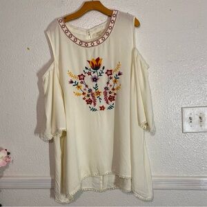 ODDI Tunic SIZ 2XL 
Sleeveless boho Embroidered cold shoulder  gypsy Cream